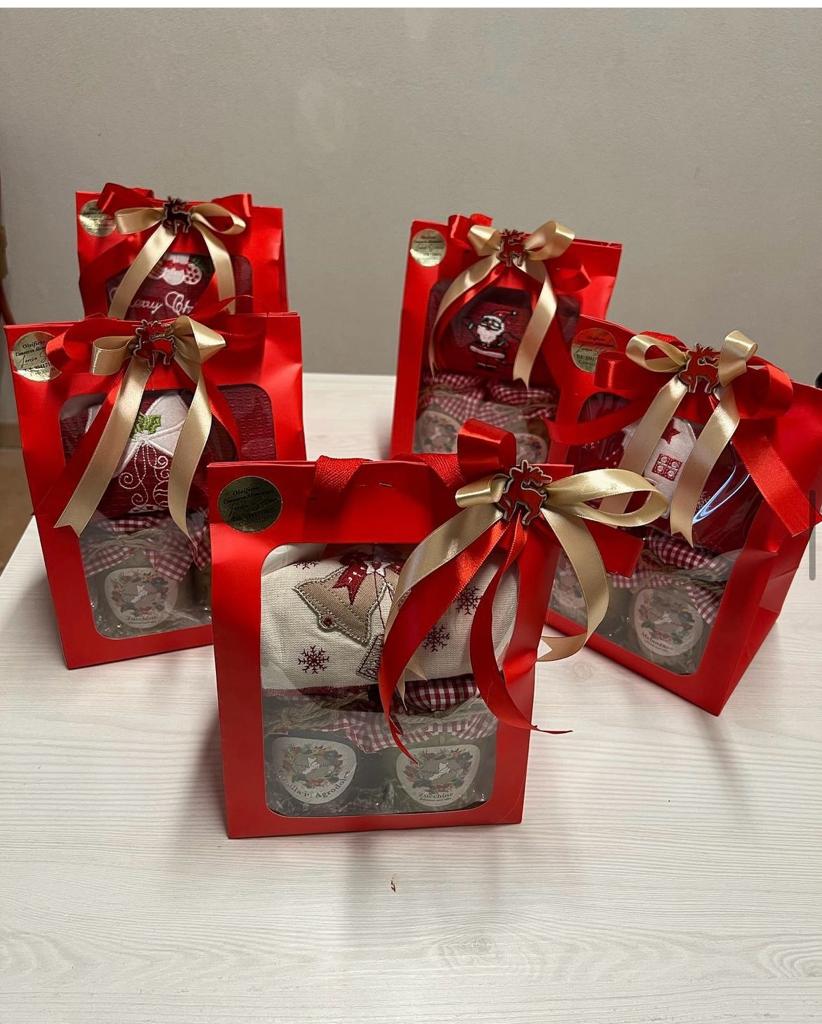 Confezione Natalizia BUSTA REGALO €18