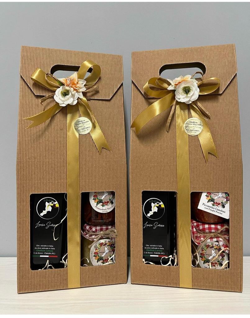 Confezione Natalizia DUE FINESTRE con bottiglia €25